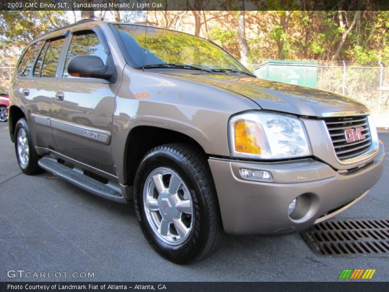 Front 3/4 View of 2003 Envoy SLT