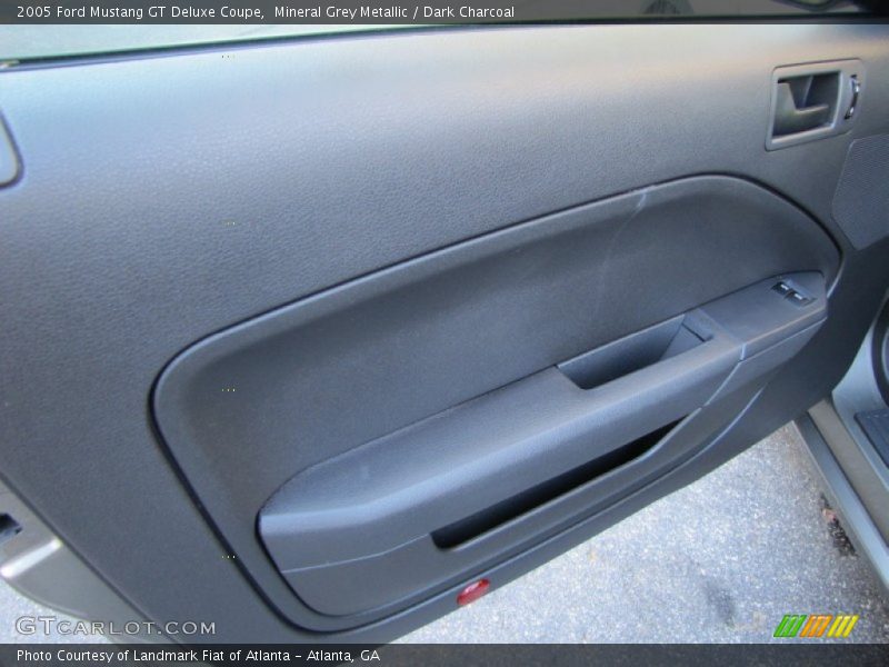 Door Panel of 2005 Mustang GT Deluxe Coupe
