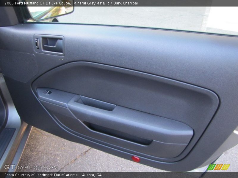 Door Panel of 2005 Mustang GT Deluxe Coupe