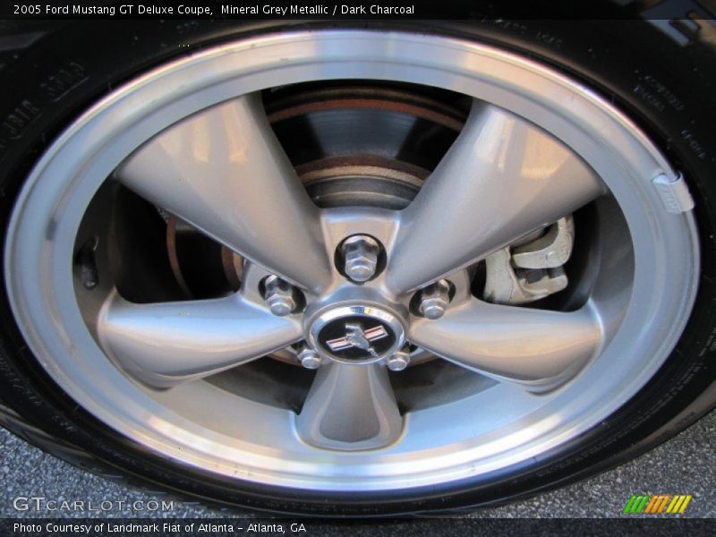  2005 Mustang GT Deluxe Coupe Wheel