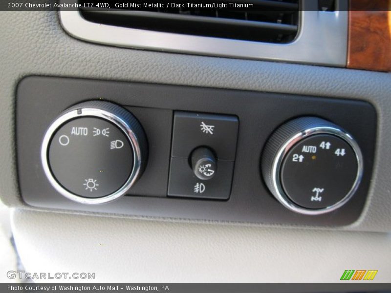Controls of 2007 Avalanche LTZ 4WD