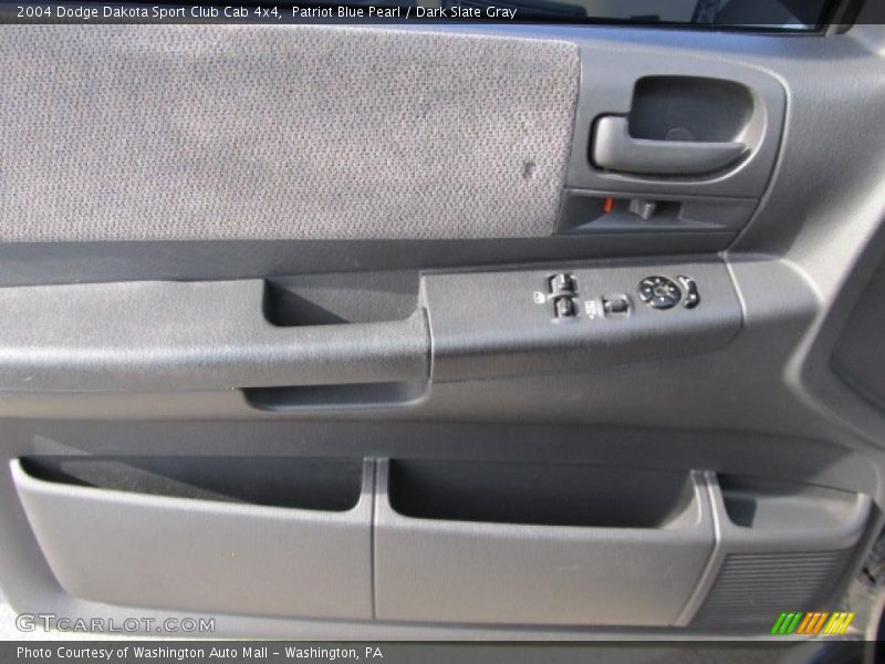 Patriot Blue Pearl / Dark Slate Gray 2004 Dodge Dakota Sport Club Cab 4x4