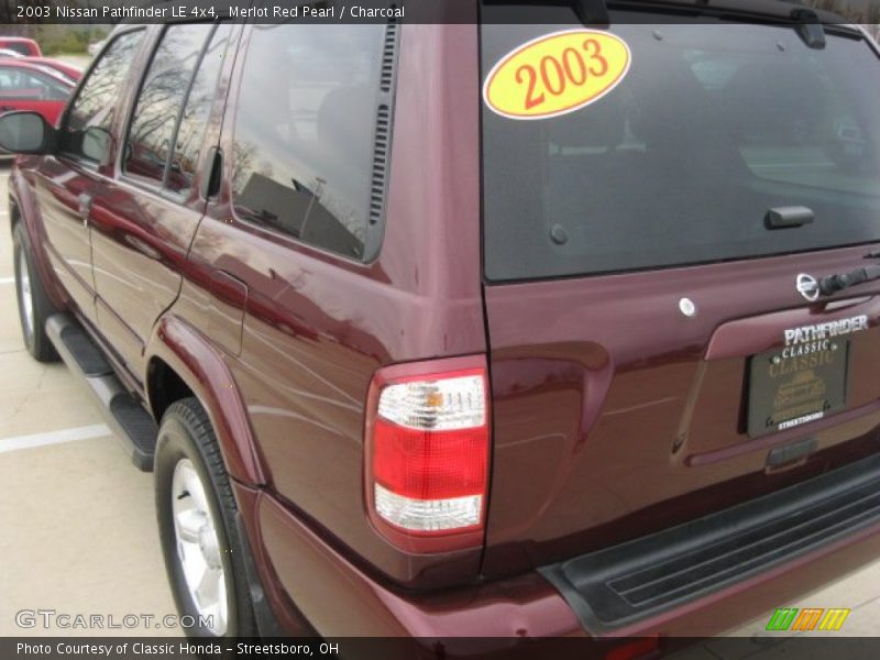 Merlot Red Pearl / Charcoal 2003 Nissan Pathfinder LE 4x4