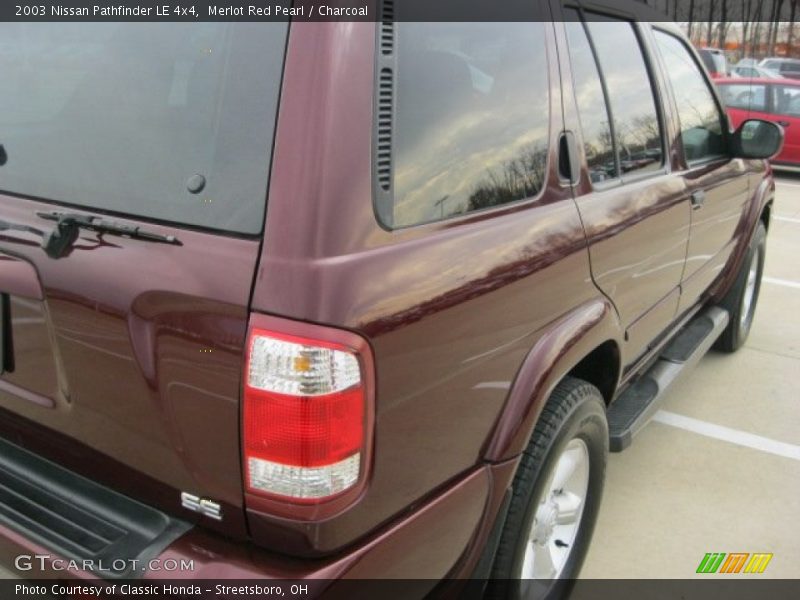 Merlot Red Pearl / Charcoal 2003 Nissan Pathfinder LE 4x4