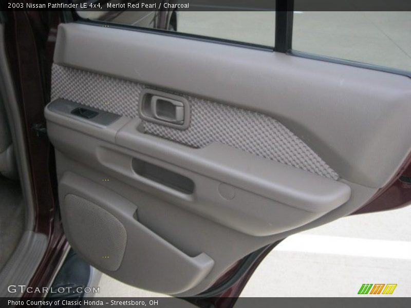 Merlot Red Pearl / Charcoal 2003 Nissan Pathfinder LE 4x4