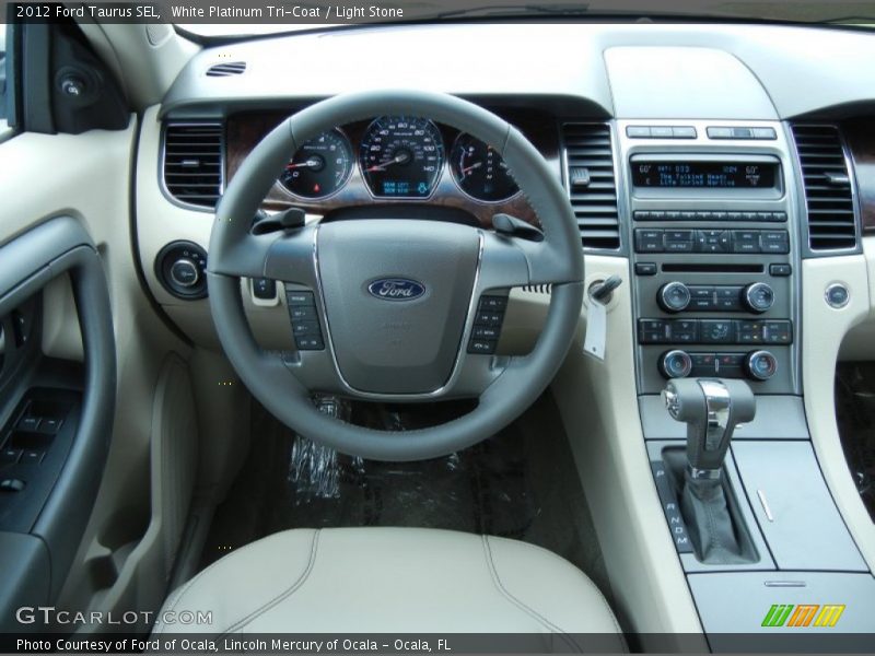 Dashboard of 2012 Taurus SEL
