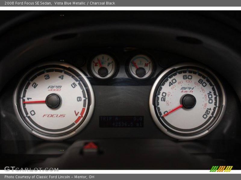 Vista Blue Metallic / Charcoal Black 2008 Ford Focus SE Sedan