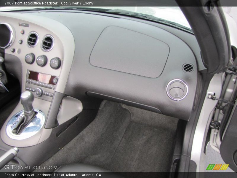 Cool Silver / Ebony 2007 Pontiac Solstice Roadster
