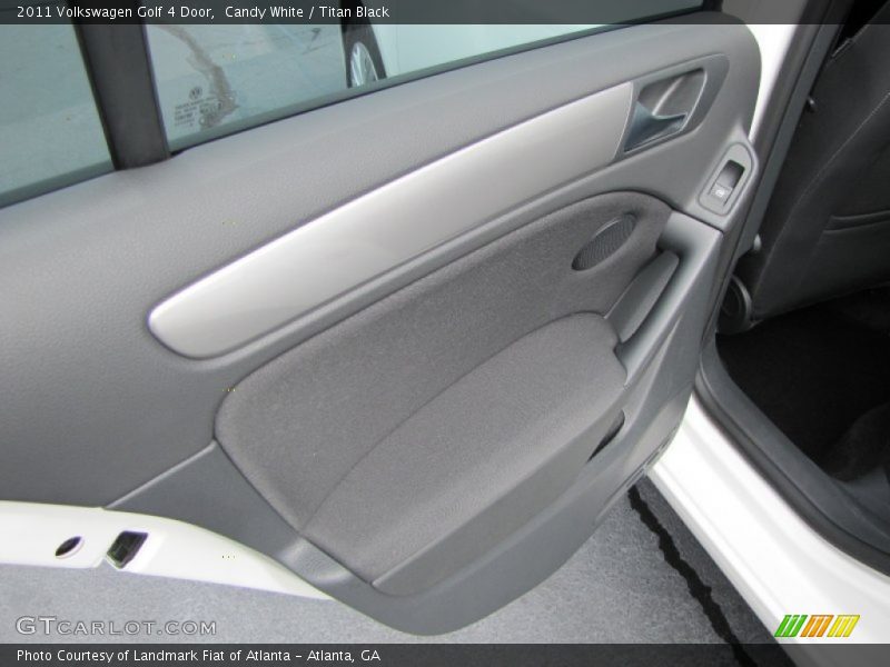 Candy White / Titan Black 2011 Volkswagen Golf 4 Door