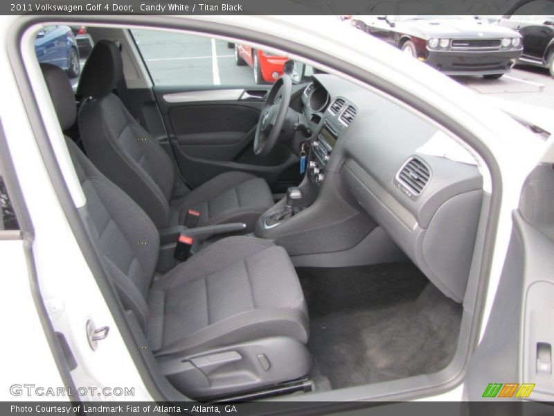 Candy White / Titan Black 2011 Volkswagen Golf 4 Door