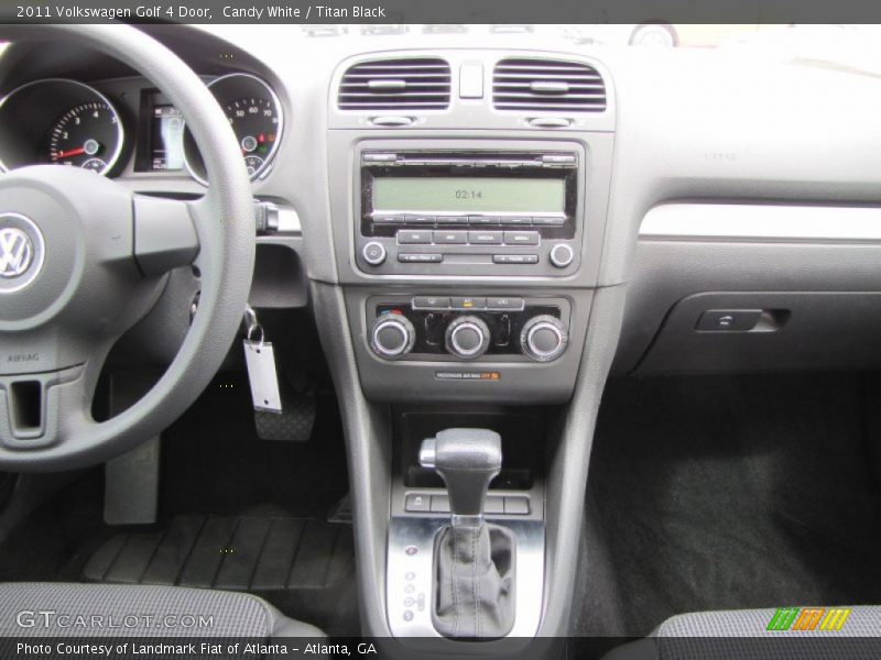 Candy White / Titan Black 2011 Volkswagen Golf 4 Door