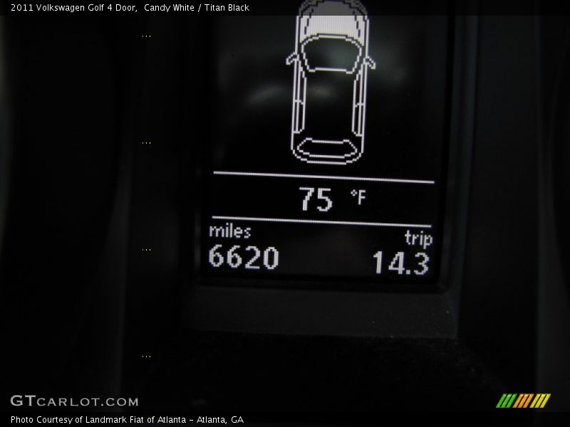 Candy White / Titan Black 2011 Volkswagen Golf 4 Door