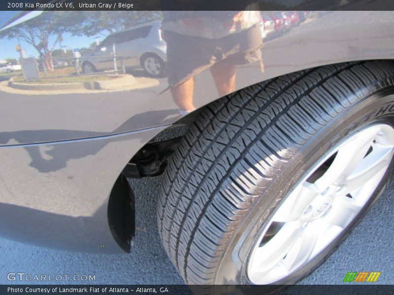 Urban Gray / Beige 2008 Kia Rondo LX V6