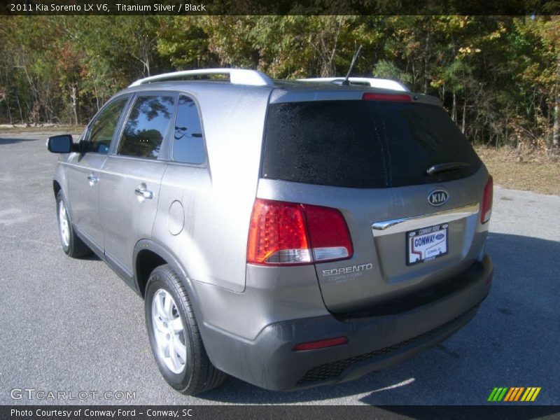 Titanium Silver / Black 2011 Kia Sorento LX V6