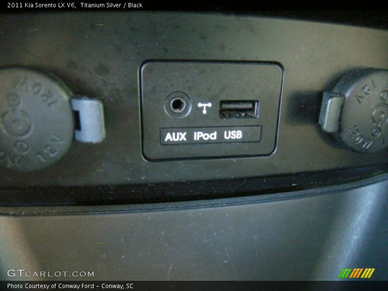 Titanium Silver / Black 2011 Kia Sorento LX V6
