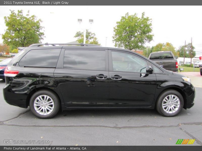 Black / Light Gray 2011 Toyota Sienna XLE