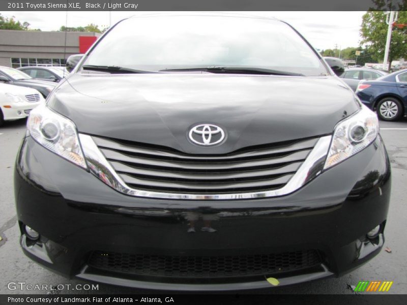 Black / Light Gray 2011 Toyota Sienna XLE