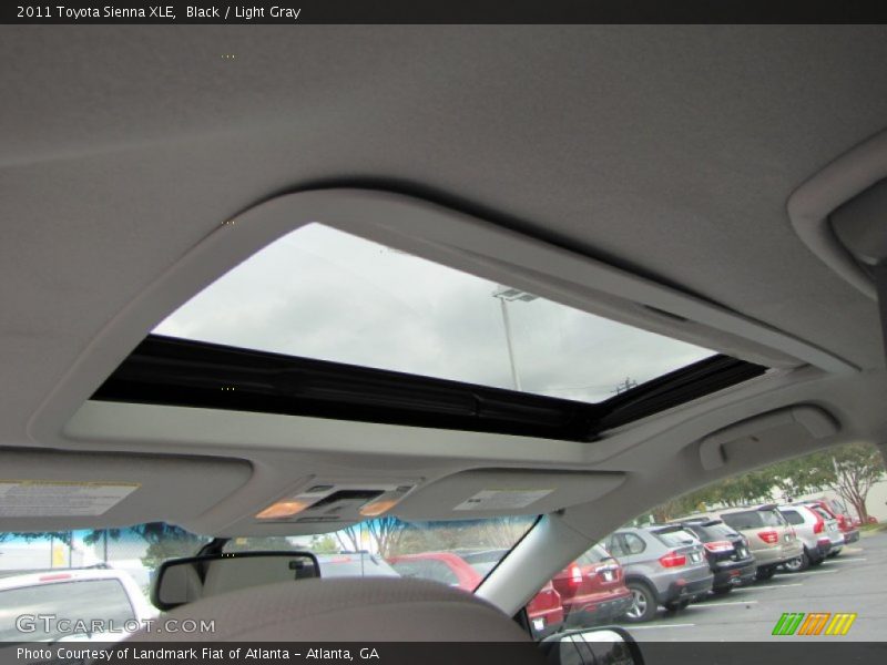 Black / Light Gray 2011 Toyota Sienna XLE