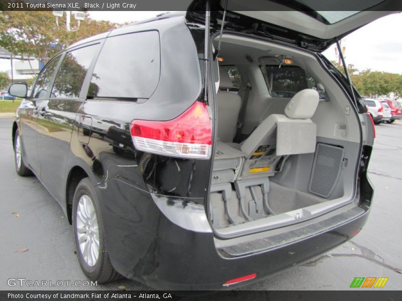 Black / Light Gray 2011 Toyota Sienna XLE