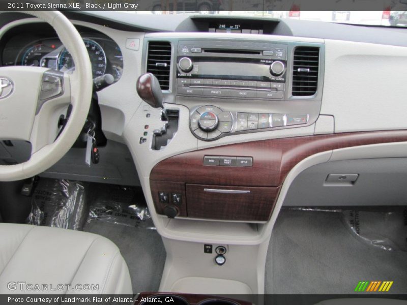 Black / Light Gray 2011 Toyota Sienna XLE