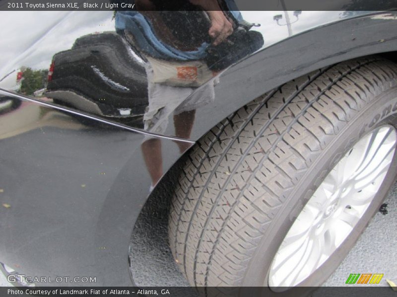 Black / Light Gray 2011 Toyota Sienna XLE