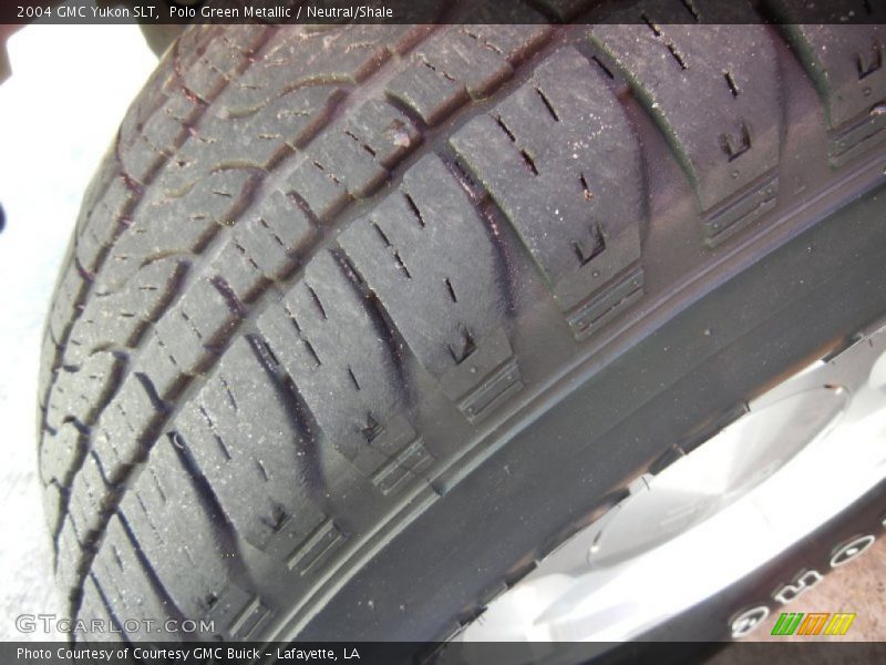 Polo Green Metallic / Neutral/Shale 2004 GMC Yukon SLT