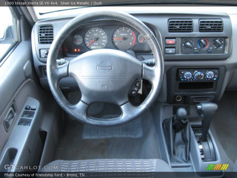 Silver Ice Metallic / Dusk 2000 Nissan Xterra SE V6 4x4