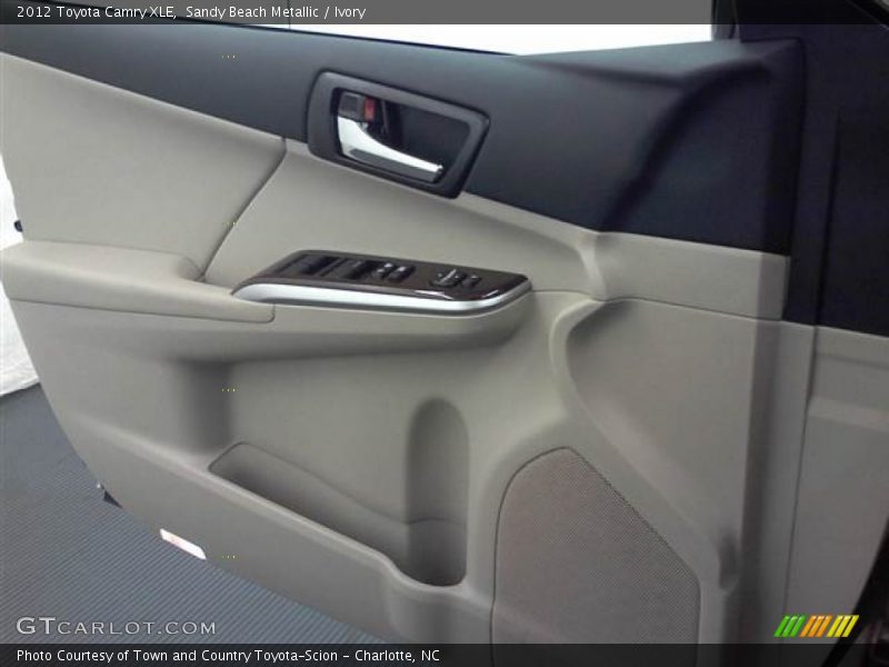 Sandy Beach Metallic / Ivory 2012 Toyota Camry XLE