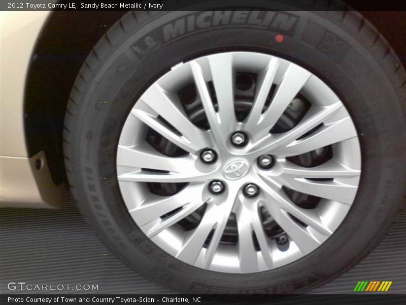 Sandy Beach Metallic / Ivory 2012 Toyota Camry LE