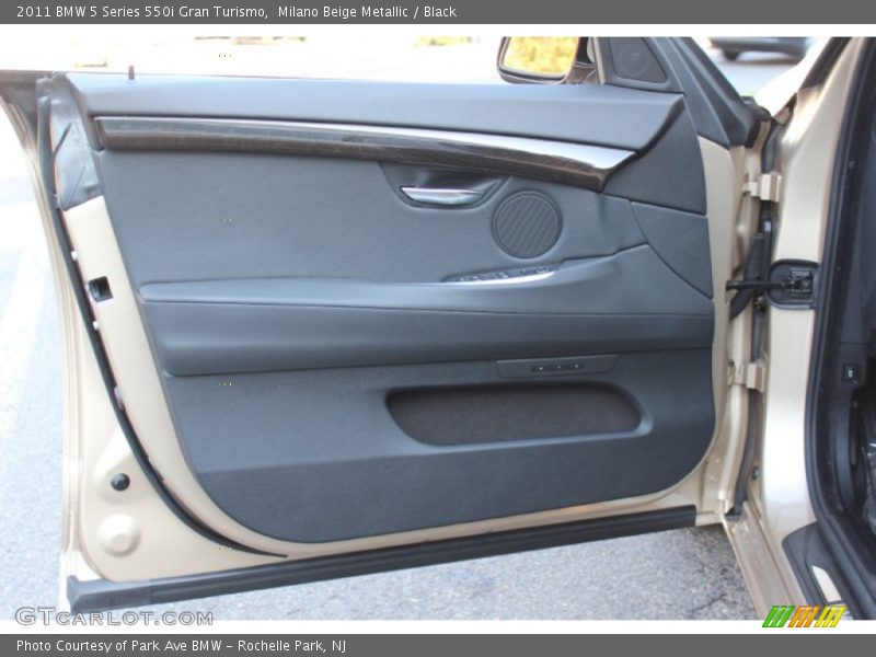 Door Panel of 2011 5 Series 550i Gran Turismo