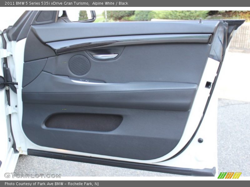 Door Panel of 2011 5 Series 535i xDrive Gran Turismo