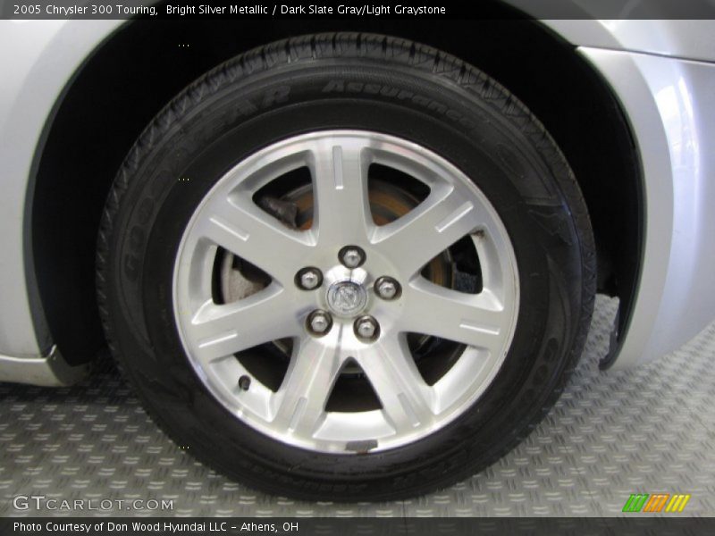 Bright Silver Metallic / Dark Slate Gray/Light Graystone 2005 Chrysler 300 Touring