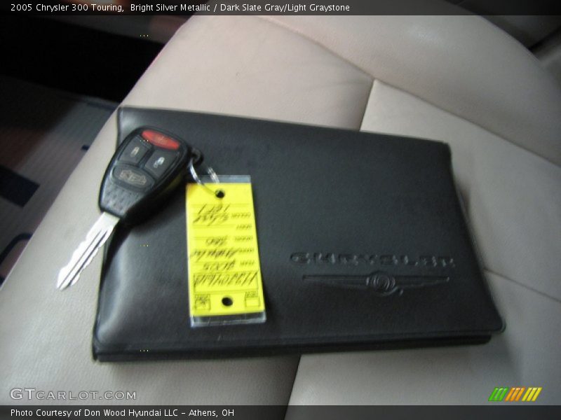 Bright Silver Metallic / Dark Slate Gray/Light Graystone 2005 Chrysler 300 Touring