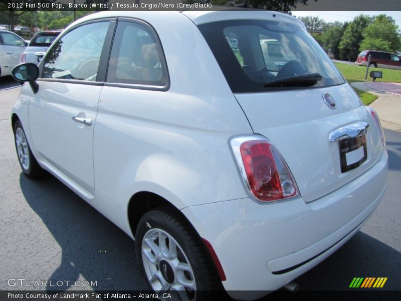 Bianco (White) / Tessuto Grigio/Nero (Grey/Black) 2012 Fiat 500 Pop