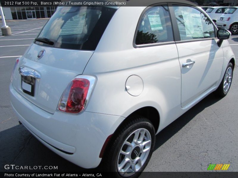 Bianco (White) / Tessuto Grigio/Nero (Grey/Black) 2012 Fiat 500 Pop
