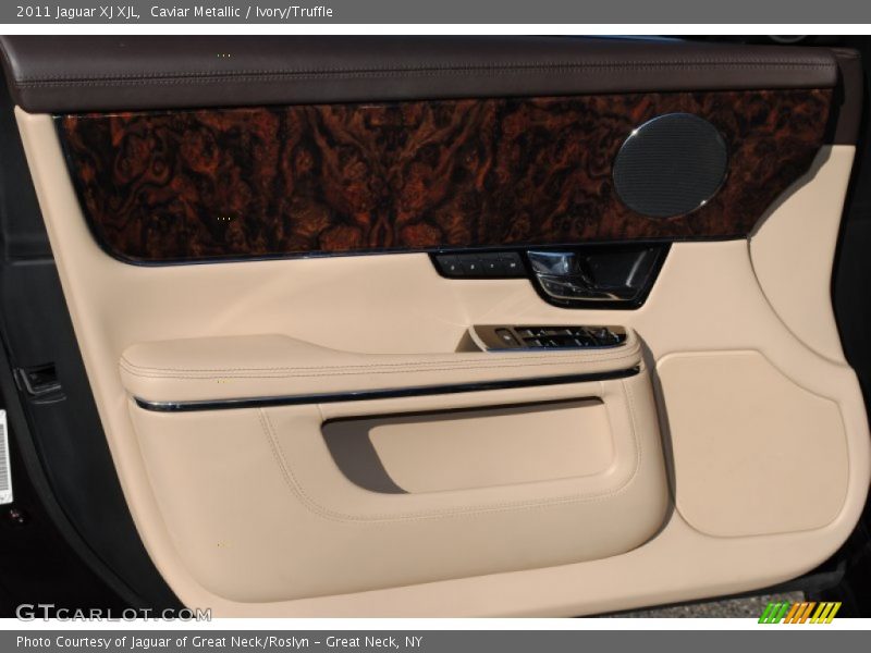 Caviar Metallic / Ivory/Truffle 2011 Jaguar XJ XJL