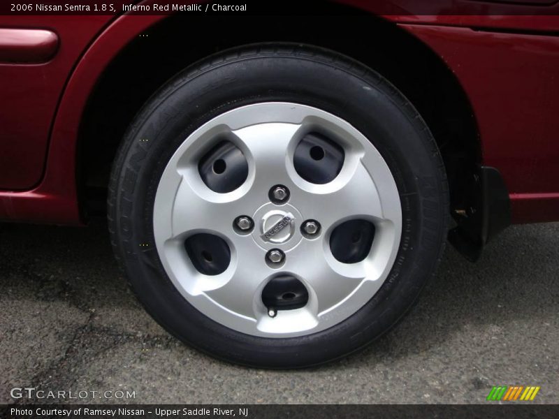 Inferno Red Metallic / Charcoal 2006 Nissan Sentra 1.8 S