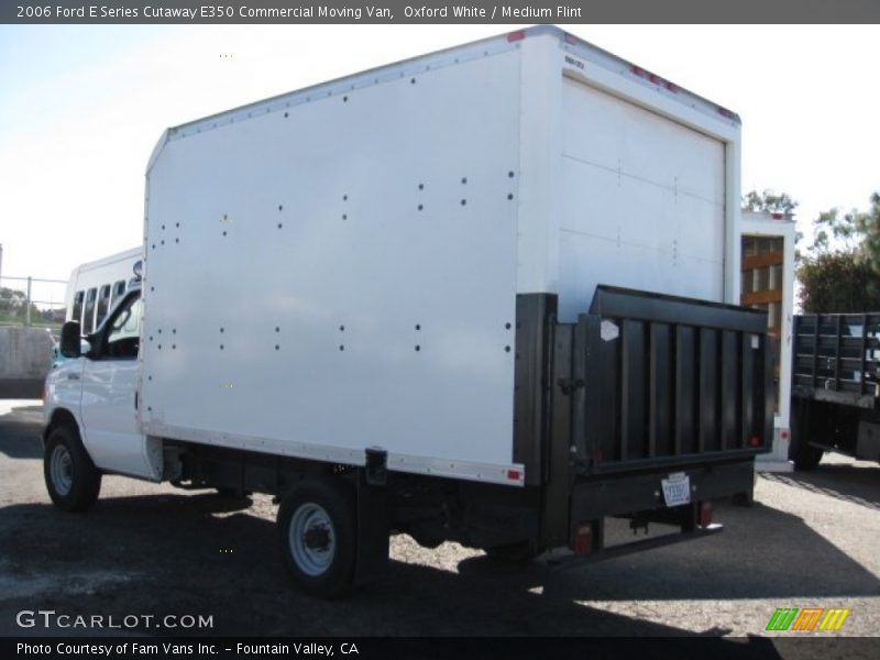 Oxford White / Medium Flint 2006 Ford E Series Cutaway E350 Commercial Moving Van
