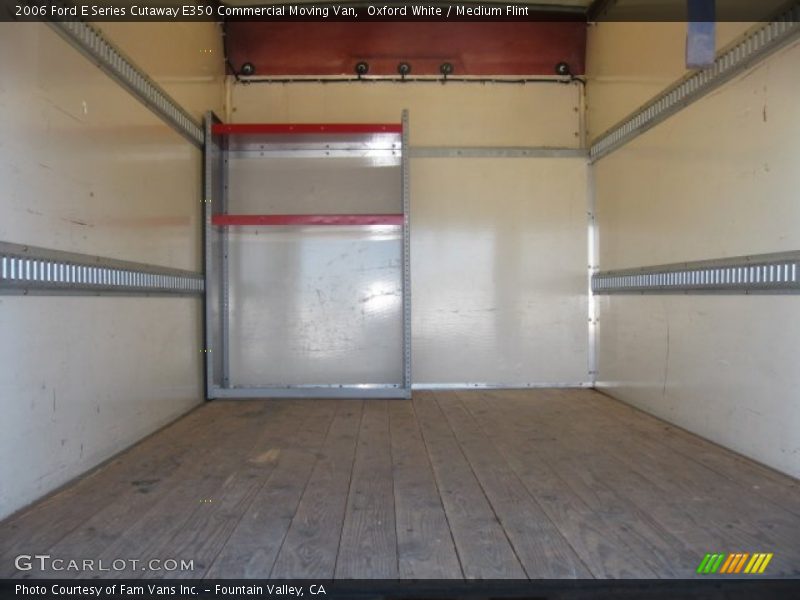 Oxford White / Medium Flint 2006 Ford E Series Cutaway E350 Commercial Moving Van