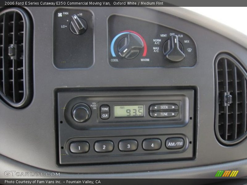 Oxford White / Medium Flint 2006 Ford E Series Cutaway E350 Commercial Moving Van