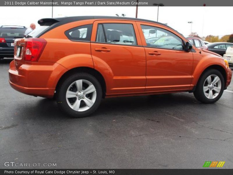 Mango Tango Pearl / Dark Slate/Medium Graystone 2011 Dodge Caliber Mainstreet