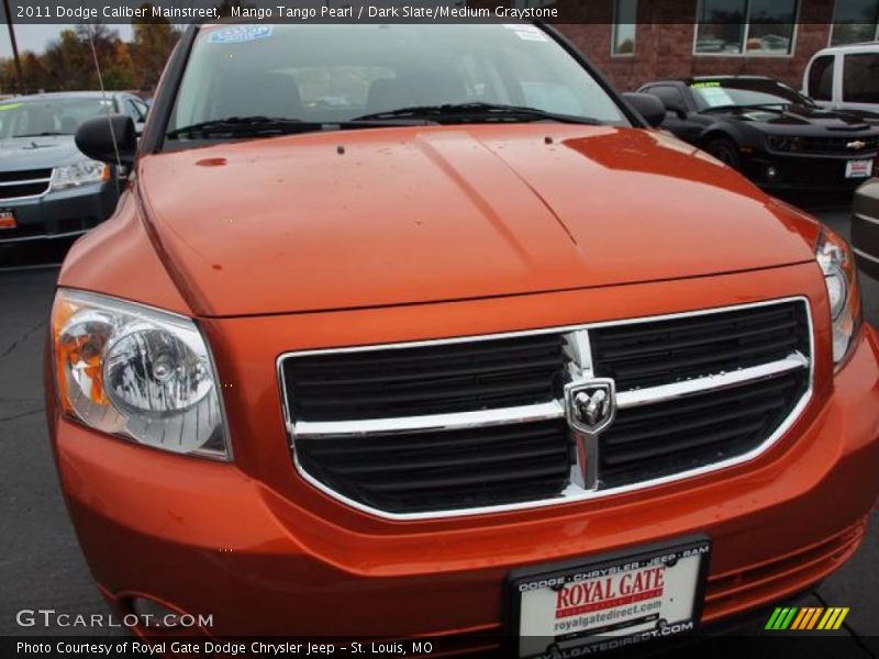 Mango Tango Pearl / Dark Slate/Medium Graystone 2011 Dodge Caliber Mainstreet