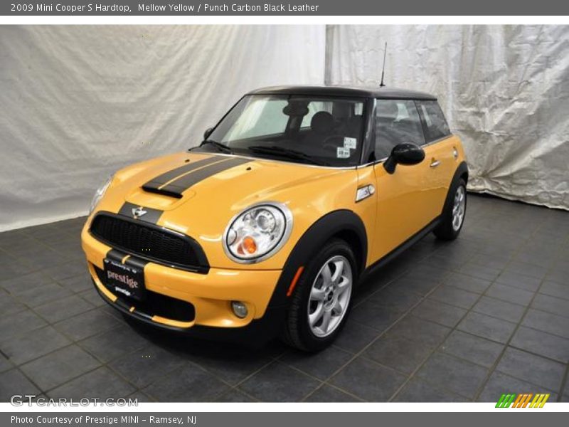Mellow Yellow / Punch Carbon Black Leather 2009 Mini Cooper S Hardtop