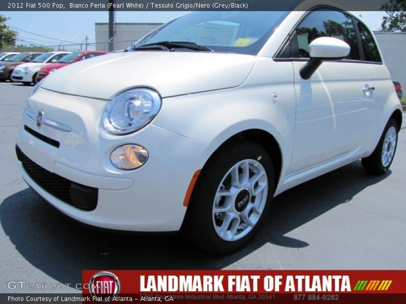 Bianco Perla (Pearl White) / Tessuto Grigio/Nero (Grey/Black) 2012 Fiat 500 Pop