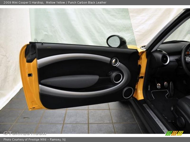 Mellow Yellow / Punch Carbon Black Leather 2009 Mini Cooper S Hardtop