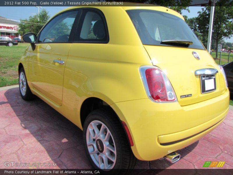 Giallo (Yellow) / Tessuto Grigio/Nero (Grey/Black) 2012 Fiat 500 Pop