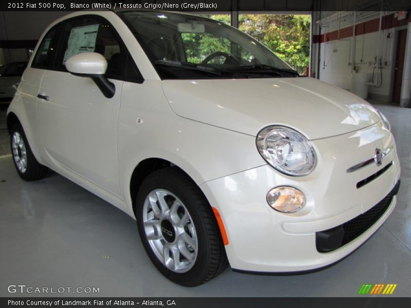 Bianco (White) / Tessuto Grigio/Nero (Grey/Black) 2012 Fiat 500 Pop