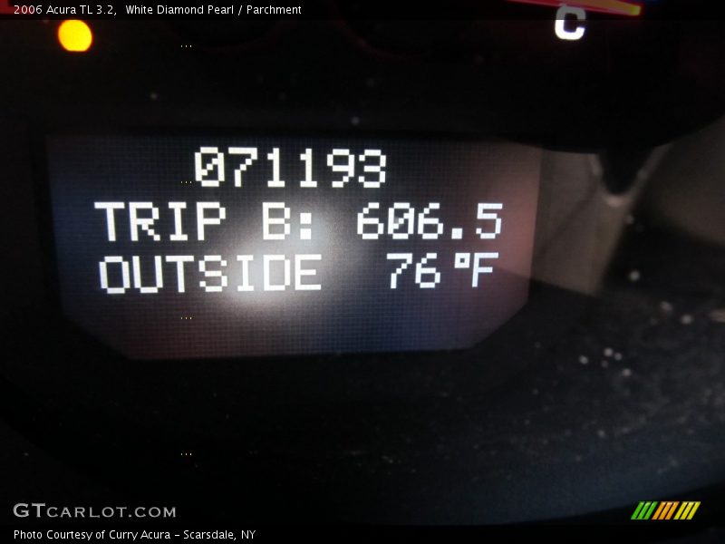 White Diamond Pearl / Parchment 2006 Acura TL 3.2