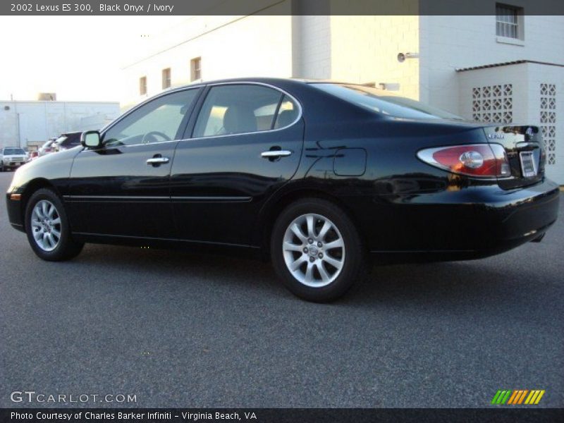 Black Onyx / Ivory 2002 Lexus ES 300
