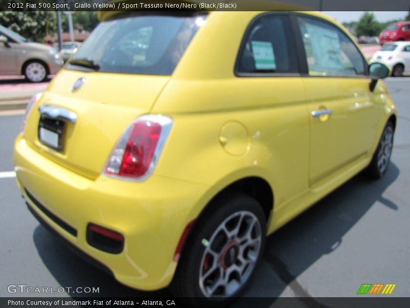 Giallo (Yellow) / Sport Tessuto Nero/Nero (Black/Black) 2012 Fiat 500 Sport